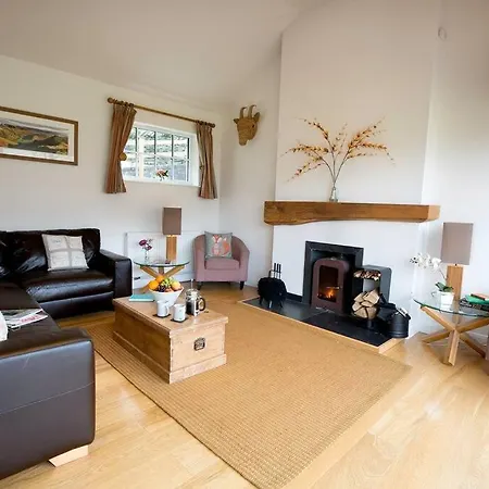 Langdale - 5 Bedrooms And 5 Bathrooms بيت للعطل *